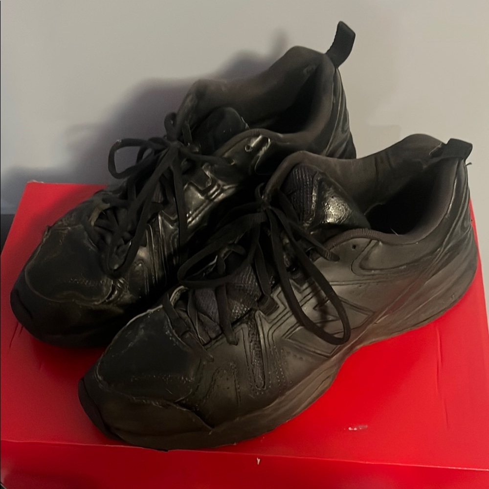 New Balance Black Sneakers with Cushioned Sole and Breathable Mesh - Picture 2 of 5